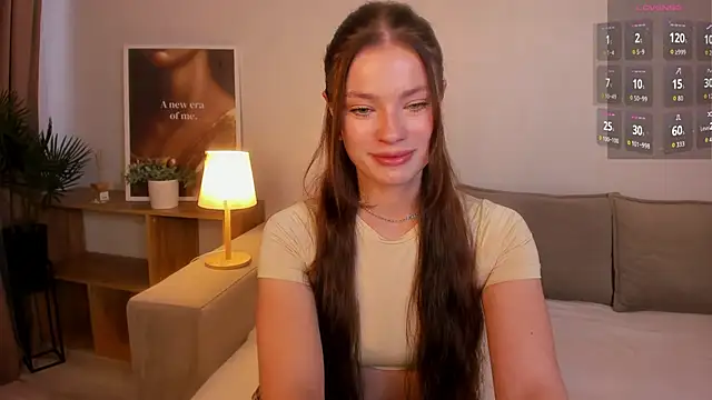 Snapshot of Taylaa_Luxe chatting on 10.22.25 Taylaa Luxe online show from 10.22.25