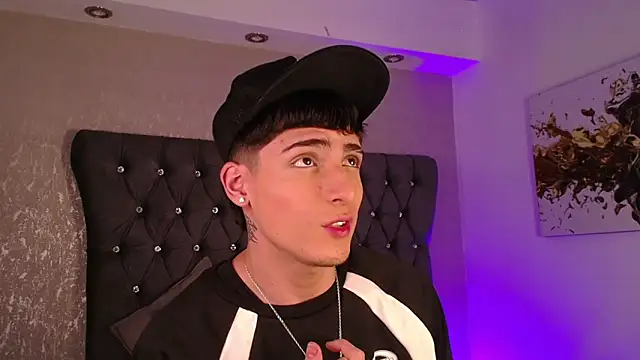 MateoMitchell online show from 11.08.25