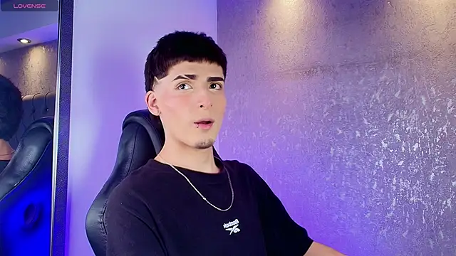 MateoMitchell online show from 04.07.26