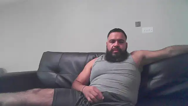Snapshot of BigJohnBear39 chatting on 10.04.25 BigJohnBear39 online show from 10.04.25