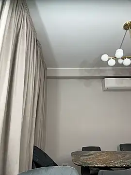 Snapshot of AvaMaddisson chatting on 10.24.25 AvaMaddisson online show from 10.24.25