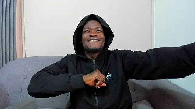 Snapshot of COMPTON_01 chatting on 10.08.25 COMPTON 01 online show from 10.08.25