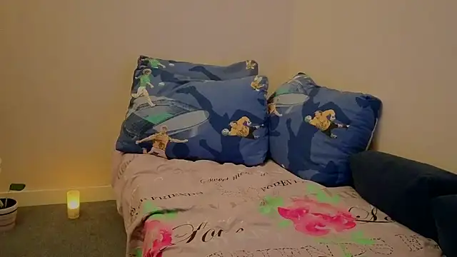 Snapshot of Kavin_New chatting on 10.11.25 Kavin New online show from 10.11.25