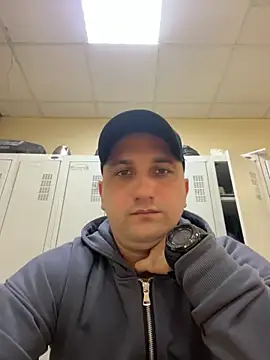 Snapshot of Mahrovmaxim chatting on 10.23.25 Mahrovmaxim online show from 10.23.25