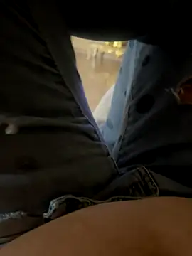 Bionda19 online show from 10.17.25