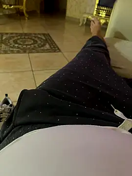 Bionda19 online show from 10.20.25