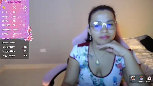Snapshot of diabliita_ chatting on 10.13.25 diabliita  online show from 10.13.25