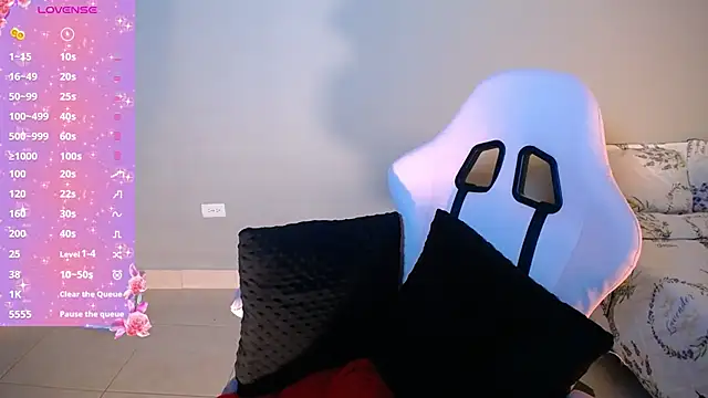 Snapshot of diabliita_ chatting on 10.22.25 diabliita  online show from 10.22.25
