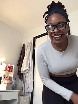 Snapshot of CurvyGoddessXxx chatting on 10.25.25 CurvyGoddessXxx online show from 10.25.25