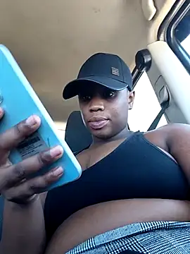 Snapshot of Phat_booty222 chatting on 10.16.25 Phat booty222 online show from 10.16.25