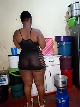 Snapshot of Phat_booty222 chatting on 10.18.25 Phat booty222 online show from 10.18.25