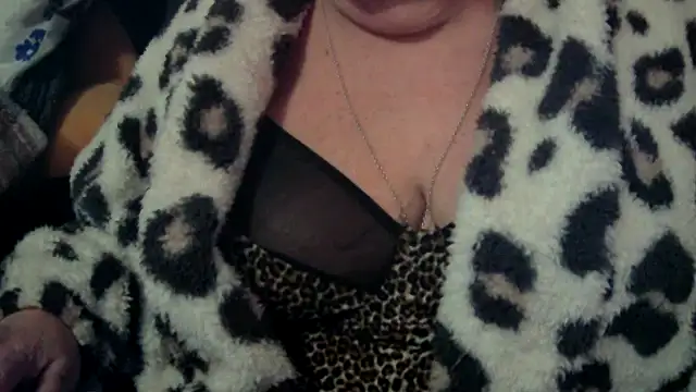 Snapshot of Playful_MILF_Demi chatting on 02.17.26 Playful MILF Demi online show from 02.17.26