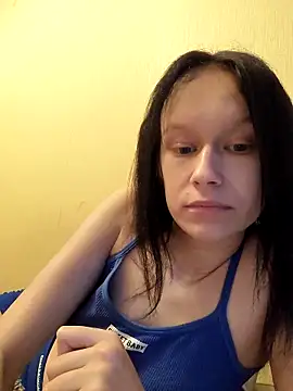 Snapshot of AlettaPaltrova chatting on 10.13.25 AlettaPaltrova online show from 10.13.25