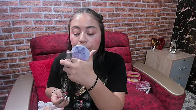 Snapshot of ADAIRA_CALLIE chatting on 10.21.25 ADAIRA CALLIE online show from 10.21.25