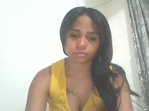 Snapshot of Valentinahot_55 chatting on 10.26.25 Valentinahot 55 online show from 10.26.25