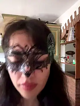 justhoney1998 online show from 10.21.25