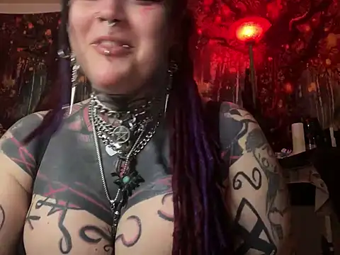 Snapshot of nyxvelon chatting on 02.03.26 nyxvelon online show from 02.03.26