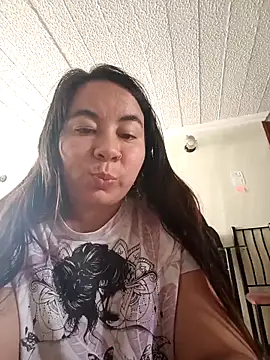 Snapshot of Hatria_Nuu chatting on 10.25.25 Hatria Nuu online show from 10.25.25
