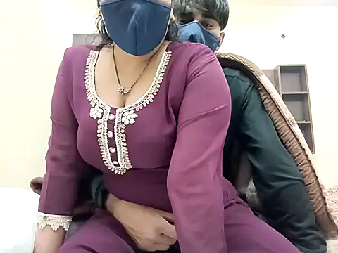 horny milf couple online show from 01.12.26