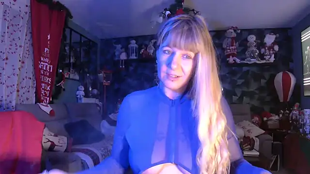 Snapshot of Delichieuse5 chatting on 01.02.25 Delichieuse5 online show from 01.02.25