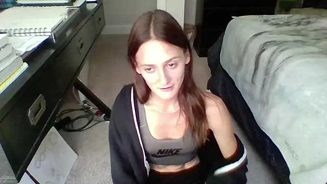 Snapshot of yatsuart chatting on 10.11.25 yatsuart online show from 10.11.25