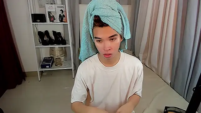 Yourdreamgoddess online show from 01.12.26