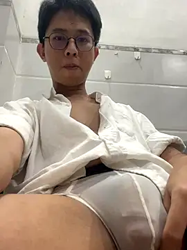 Snapshot of kaiden11233 chatting on 10.12.25 kaiden11233 online show from 10.12.25