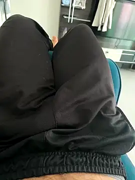 Snapshot of Sert_erkek21_ysm chatting on 10.05.25 Sert erkek21 ysm online show from 10.05.25