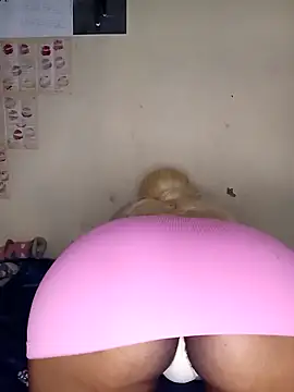 FreakieKay online show from 10.14.25