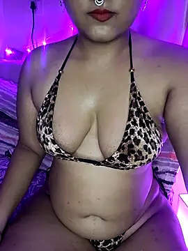 Snapshot of Curvy_Navya chatting on 10.20.25 Curvy Navya online show from 10.20.25