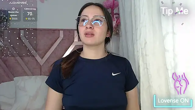 Snapshot of Rose_Baker- chatting on 10.25.25 Rose Baker- online show from 10.25.25