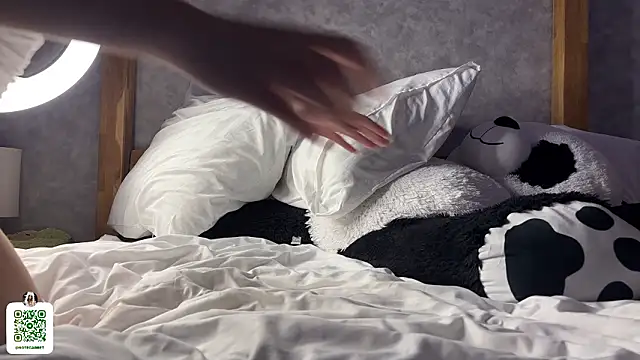 Snapshot of notecarret chatting on 02.26.26 notecarret online show from 02.26.26