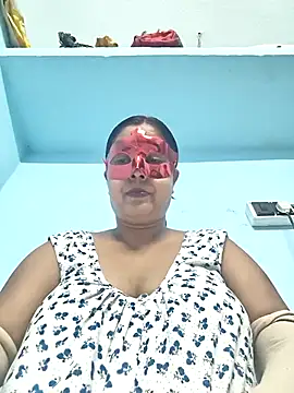 Snapshot of misti02 chatting on 10.10.25 misti02 online show from 10.10.25