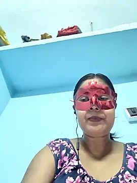 Snapshot of misti02 chatting on 10.18.25 misti02 online show from 10.18.25