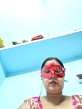 Snapshot of misti02 chatting on 10.20.25 misti02 online show from 10.20.25
