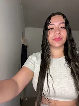 Snapshot of miss_ashley1_ chatting on 10.08.25 miss ashley1  online show from 10.08.25
