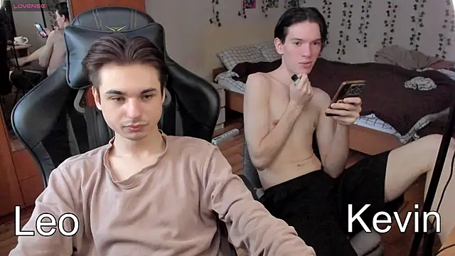 twink boysss online show from 10.14.25