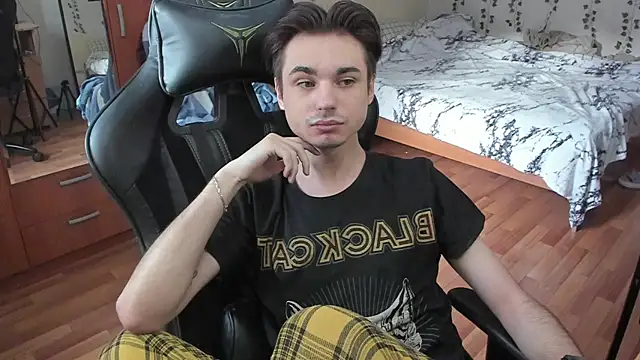 twink boysss online show from 10.21.25