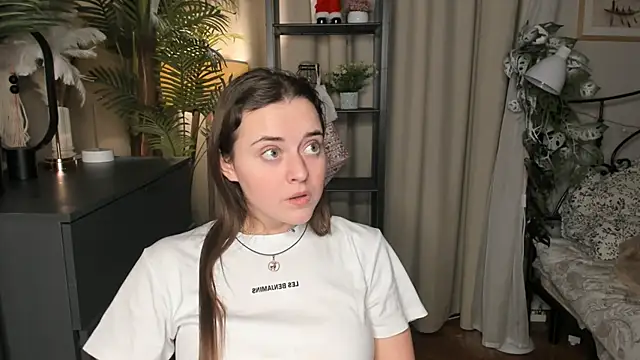 ThelmaJusto online show from 12.18.25