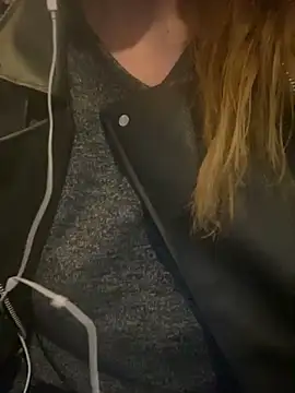 melisss2 online show from 11.27.25