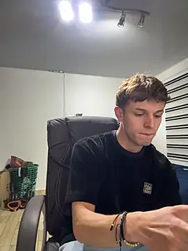 noah red online show from 10.06.25