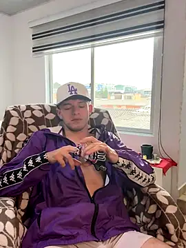 noah red online show from 10.07.25