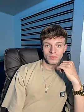 noah red online show from 10.08.25