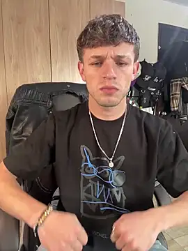 noah red online show from 10.08.25