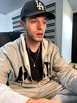 noah red online show from 10.14.25