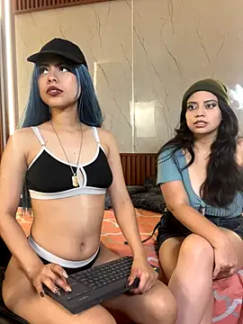 Eva Feller69 online show from 11.19.25