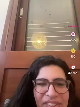 Snapshot of luciamaria01 chatting on 06.08.26 luciamaria01 online show from 06.08.26
