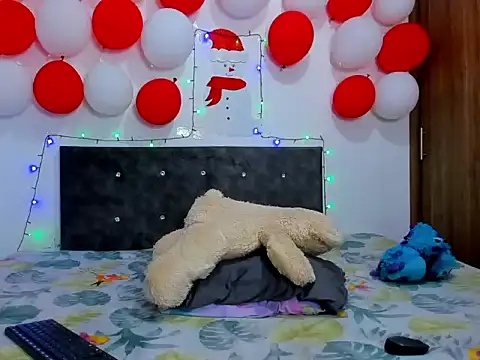 britney london x online show from 12.20.25