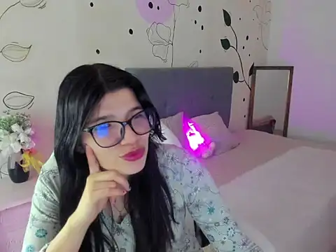Snapshot of Gia_Brawn chatting on 10.25.25 Gia Brawn online show from 10.25.25