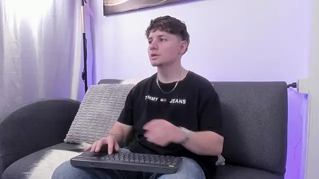 Leoo Miller online show from 12.19.25